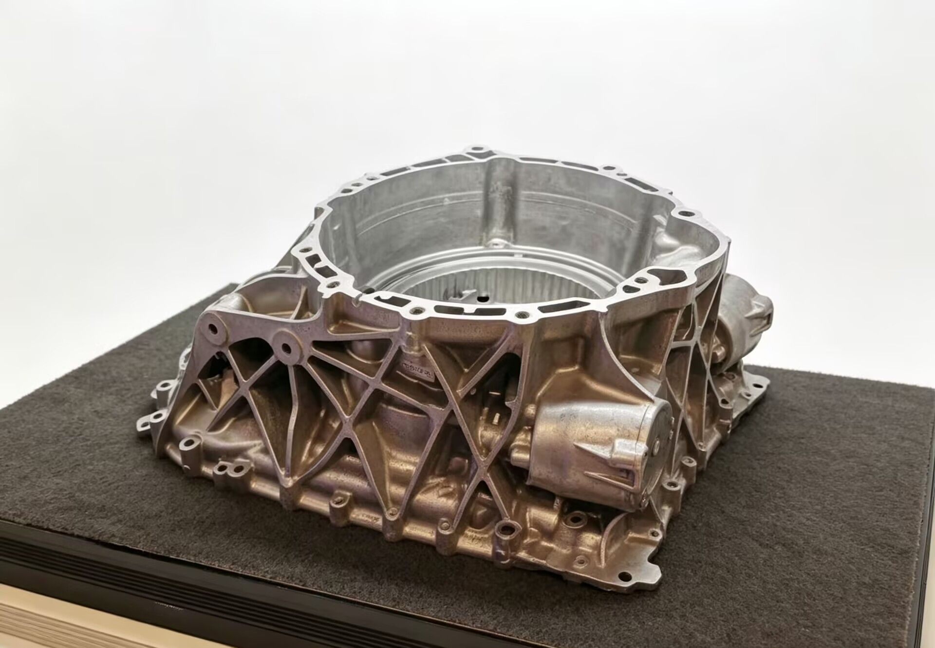 Automotive Transmission Housing – High Precision Aluminum Die Casting