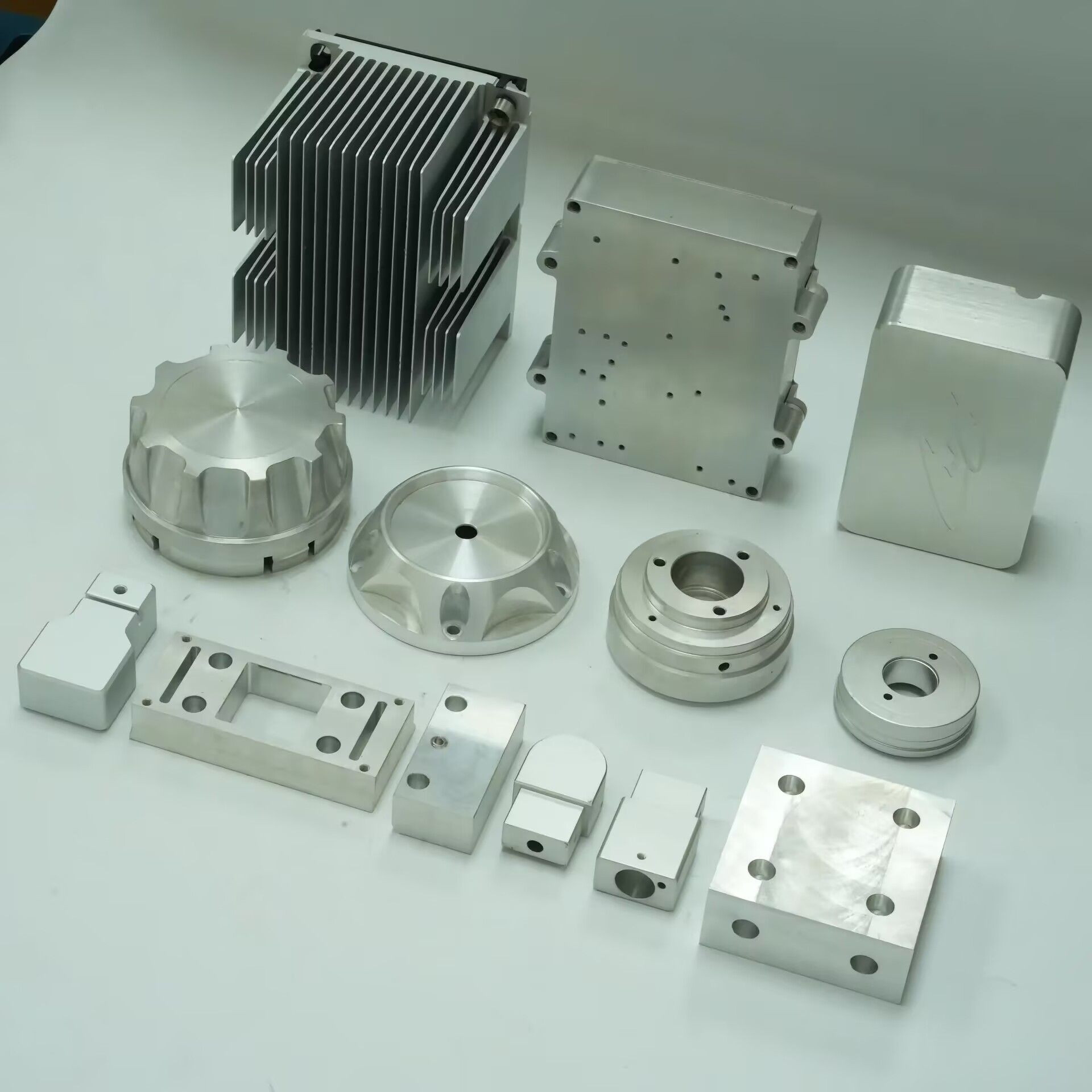 Custom CNC Machined Aluminum Parts | 4-Axis & 5-Axis Precision CNC Milling Service for Complex Irregular Components
